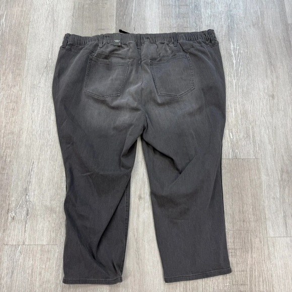 Torrid Grey Crop Boyfriend Straight Tuxedo Stripe Pants - New - Size 4 (26) - Picture 4 of 5